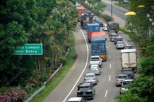 PERGERAKAN RENTAS NEGERI