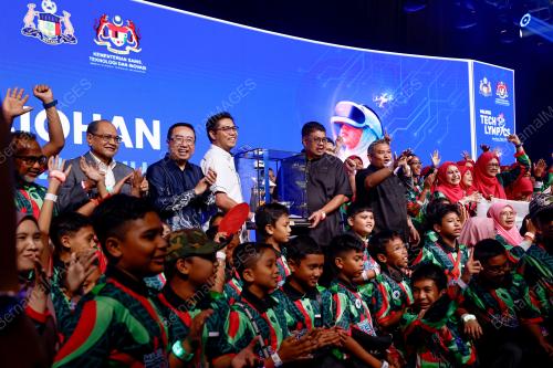 DATUK SERI AB RAUF YUSOH