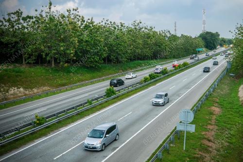 TINJAUAN TRAFIK