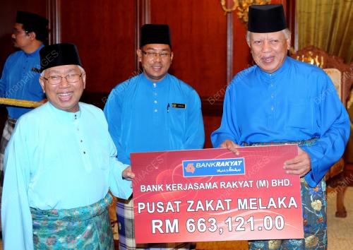 MK05_12042013_TUN_ZAKAT