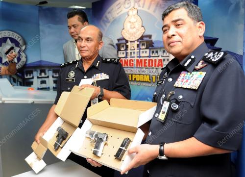 MK05_12092013_POLIS_PISTOL