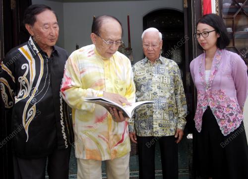 MK05_13082015_BABA_NYONYA