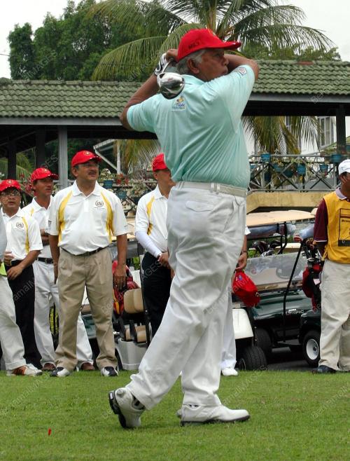 TUN MOHD KHALIL YAAKOB