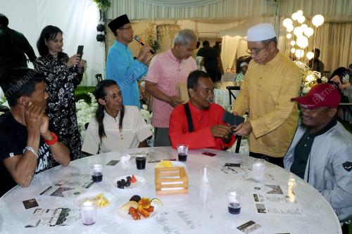 ADLY ZAHARI