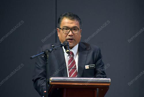 DATUK ZAHARI IBRAHIM