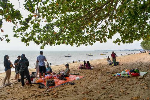 PANTAI PENGKALAN BALAK