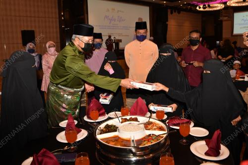 TAN SRI ANNUAR MUSA