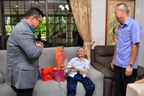 DATUK SERI SULAIMAN MD ALI