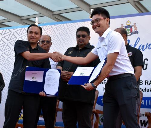 DATUK SERI AB RAUF YUSOH