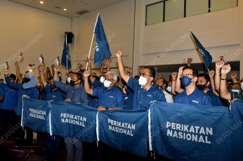 DATUK SERI HAMZAH ZAINUDIN
