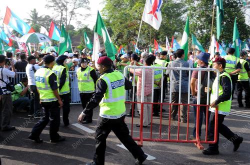 MK05_20042013_PAGAR_PENYOKONG