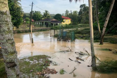 BANJIR KAMPUNG BUKIT TAMBUN