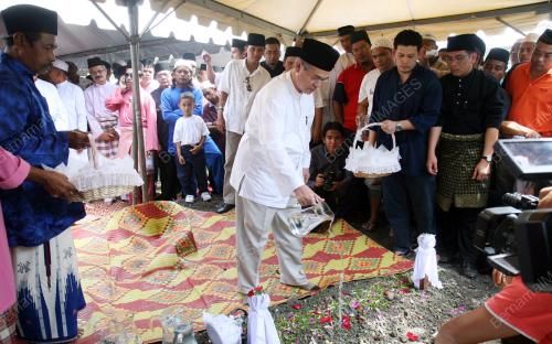 MK05_21012011_PAKLAH_SIRAM