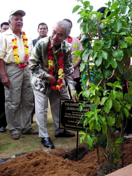 ABDULLAH AHMAD BADAWI