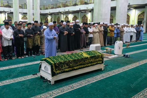 ALLAHYARHAM DATUK SERI MOHD ADIB MOHAMAD ADAM