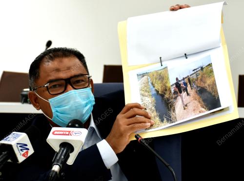 DATUK SERI IDRIS HARON