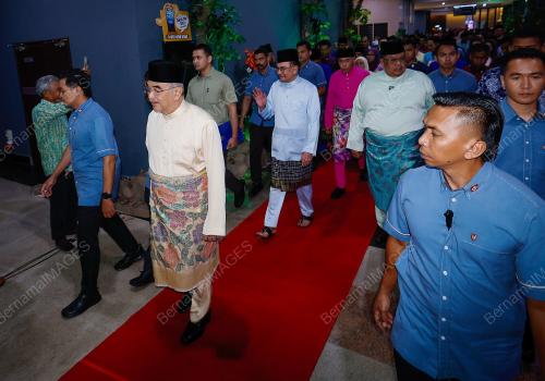TUN DR MOHD ALI RUSTAM