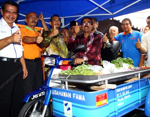 DATUK R PERUMAL