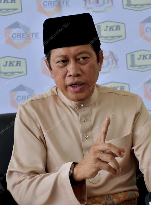 DATUK SERI AHMAD MASLAN