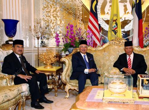 MK05_24022012_PM_ISTANA_TYT
