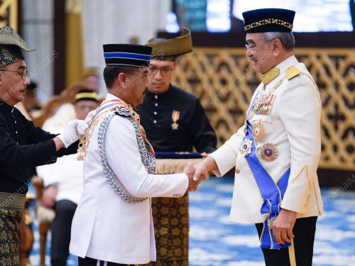 TUN MOHD ALI RUSTAM
