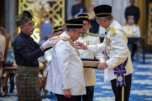 TUN MOHD ALI RUSTAM