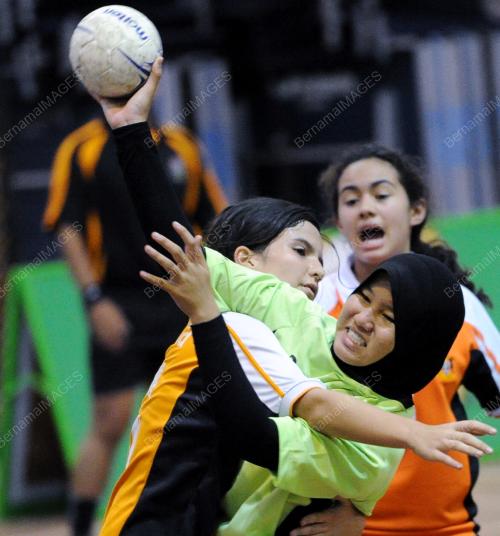 BOLA BALING