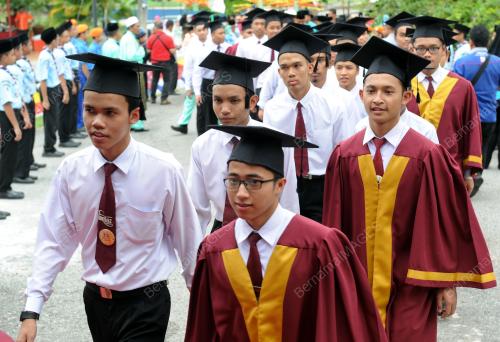 MK05_29102016_GRADUASI