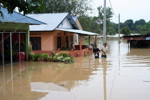 MK05_31012011_HARUNG_BANJIR