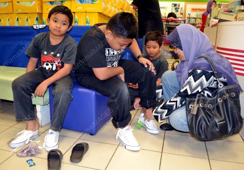 MK05_31122015_SEKOLAH_PERSEDIAAN