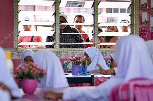 MK06_02012019_SEKOLAH_BN201901017242