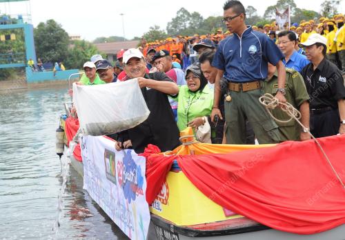 MK06_03022013_CM_IKAN