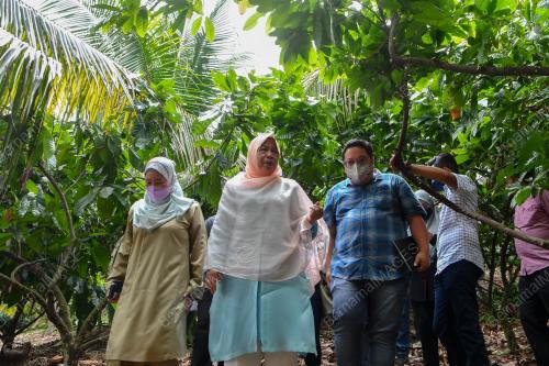 DATUK ZURAIDA KAMARUDDIN
