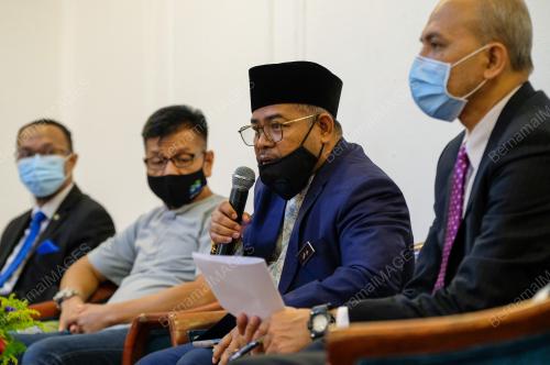 DATUK DR MOHD KHAIRUDDIN AMAN RAZALI