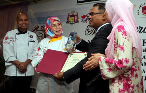 MK06_07032018_CHEF_BN201803060926