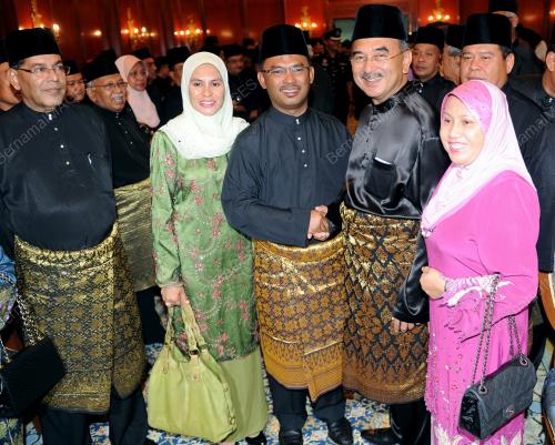 MK06_07052013_KM_TAHNIAH