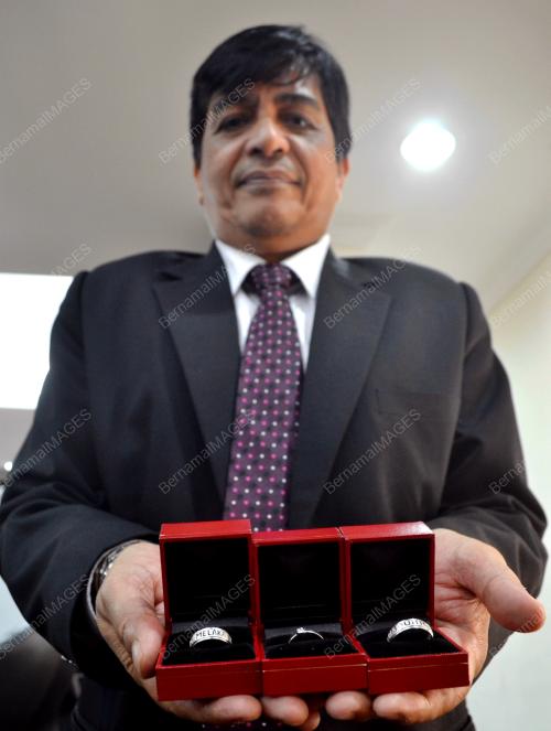 MK06_07112013_REKTOR_UITM