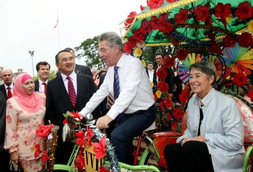 DR HEINZ FISCHER