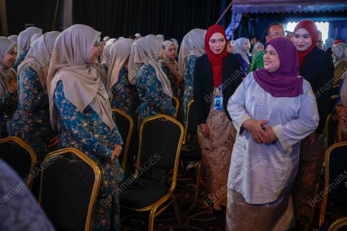 DATUK RUBIAH AWANG