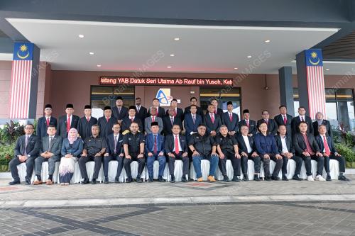 DATUK SERI AB RAUF YUSOH