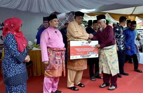 DATUK SERI AB RAUF YUSOH