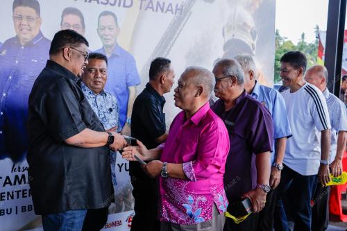 DATUK SERI AB RAUF YUSOH