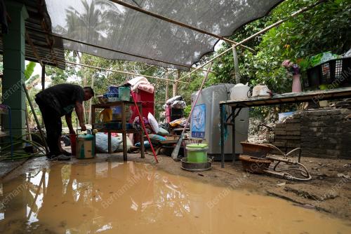 BANJIR LUBOK CHINA