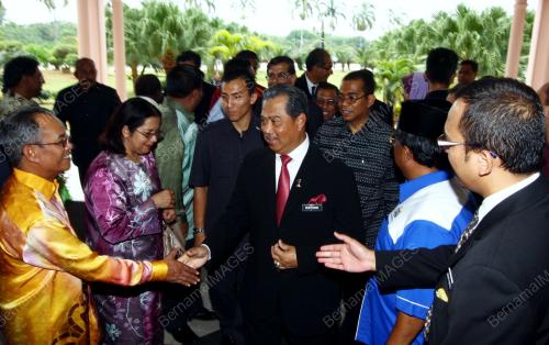 TAN SRI MUHYIDDIN MOHD YASSIN