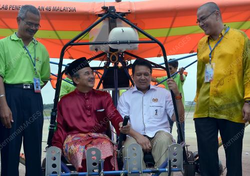 MK06_14072012_RAHIM_PESAWAT
