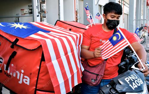 MK06_14082021_KURIER_BENDERA