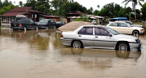MK06_15082014_BANJIR_KILAT