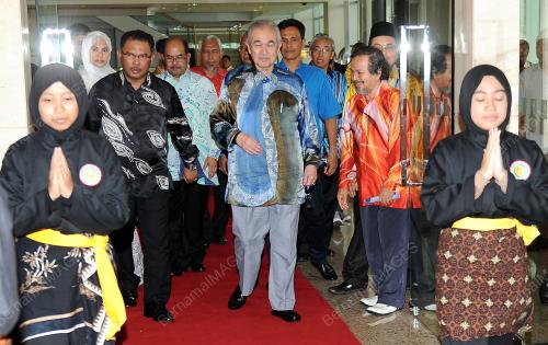 MK06_15112014_TUN_ABDULLAH