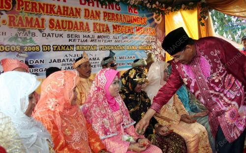 KAWIN BERAMAI - RAMAI