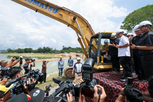 DATUK SERI FADILLAH YUSOF